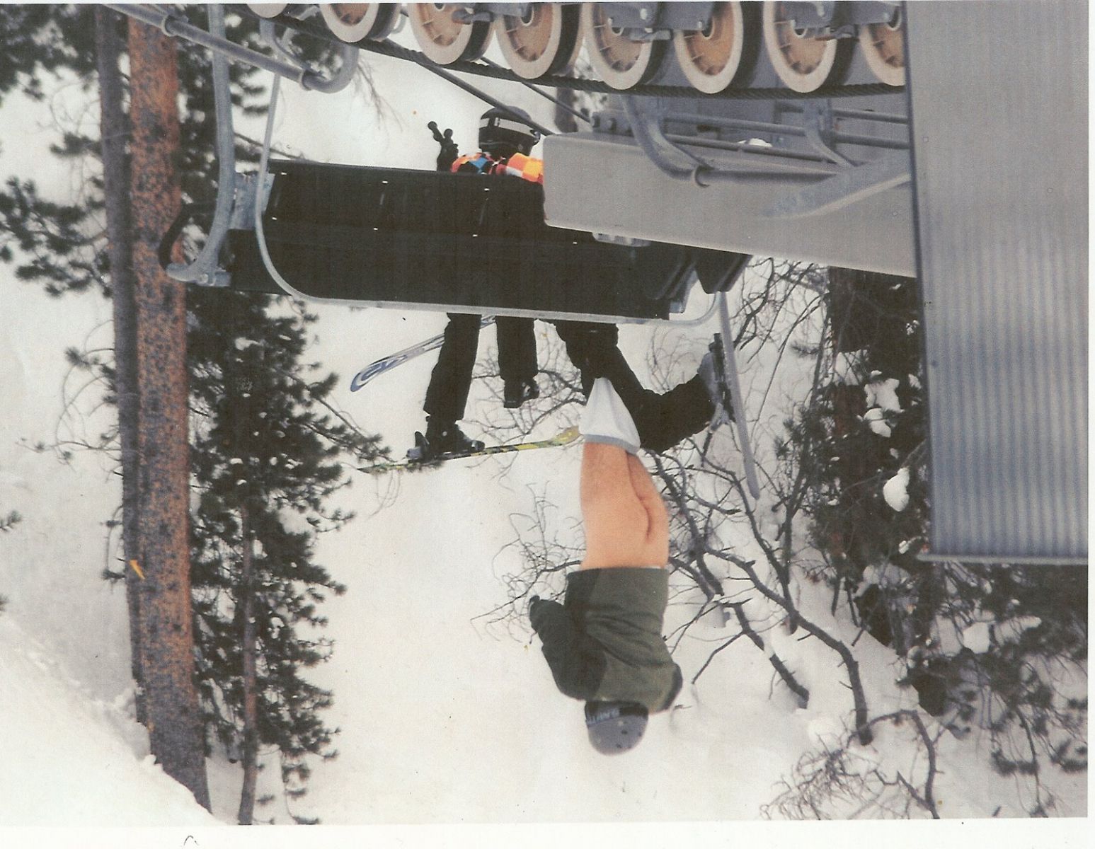 Ski Chairlift Fail, Guy falls off naked