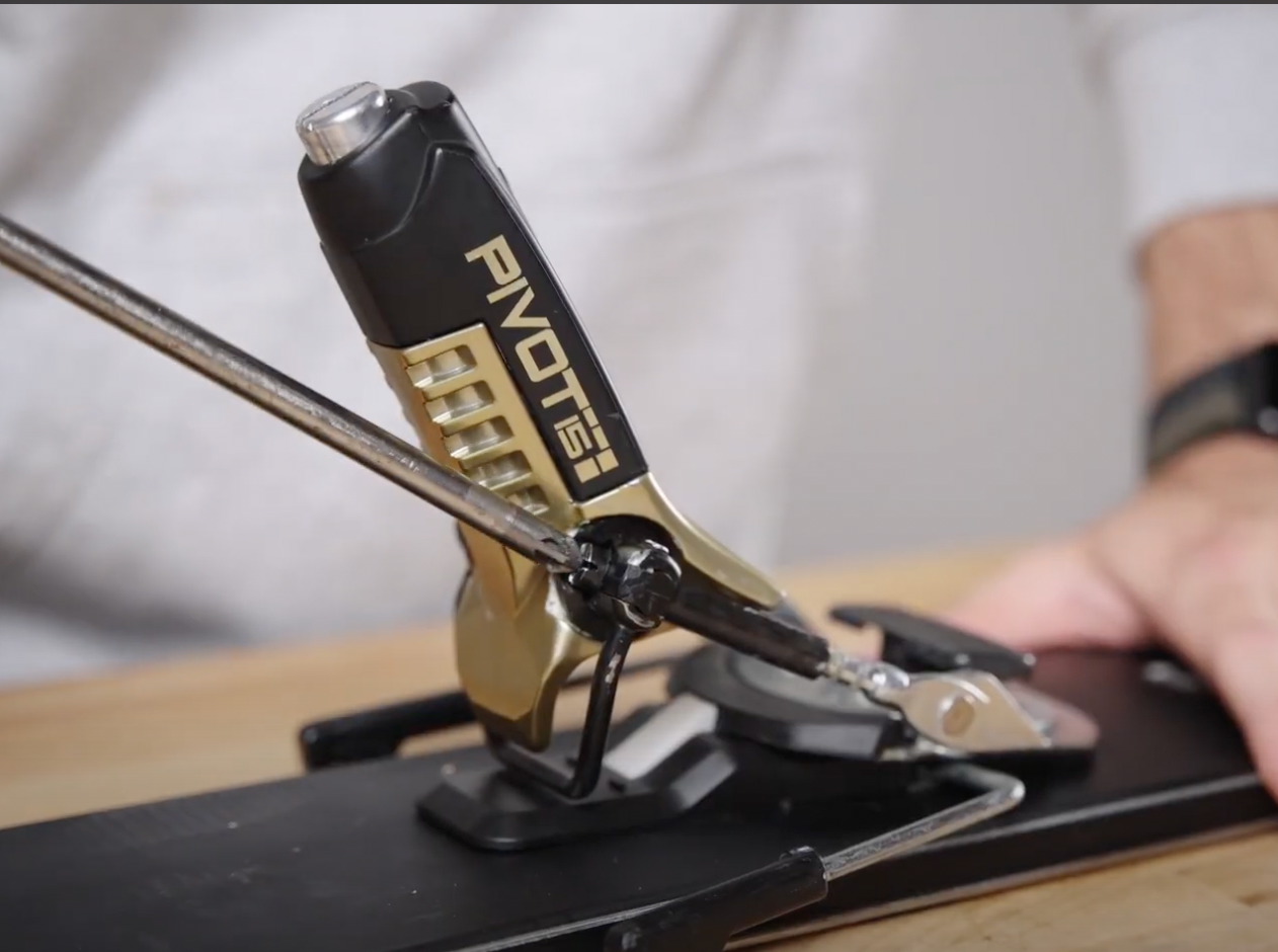 How to Adjust Look Pivot Bindings (Step-by-Step Guide) – THE SKI