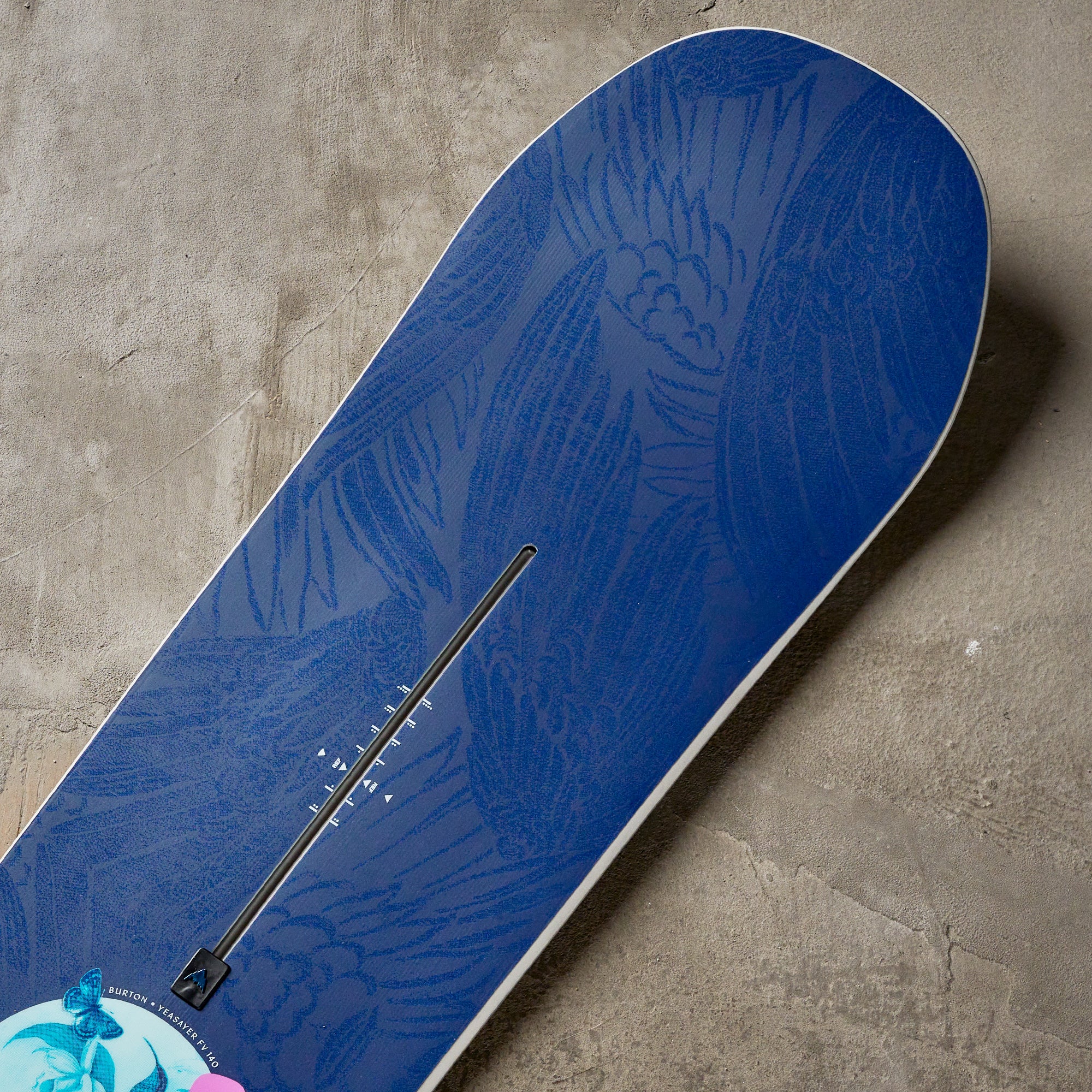 Burton Women's Yeasayer Flying V Snowboard Burton Women's Yeasayer Flying V Snowboard