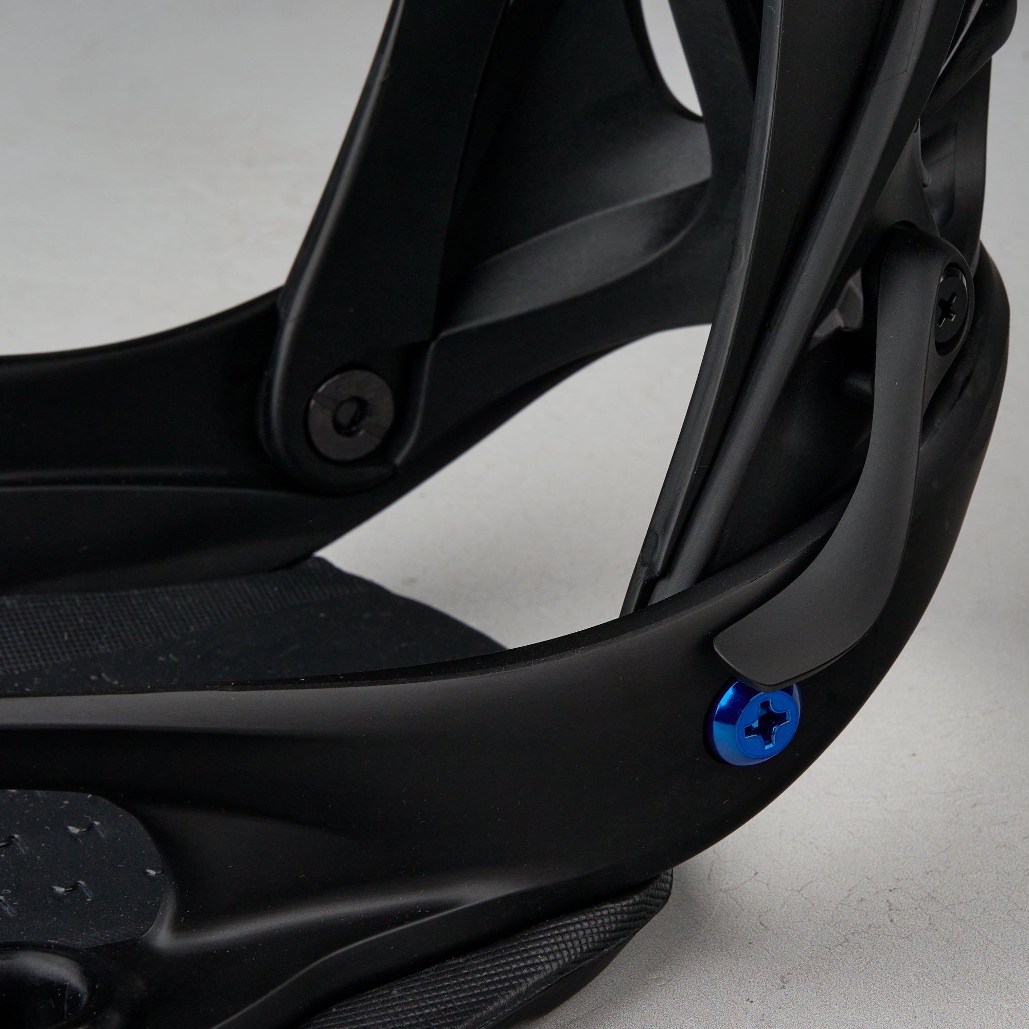burton exile est snowboard bindings Burton Men's Step On Genesis EST Snowboard Bindings 2026 Black S