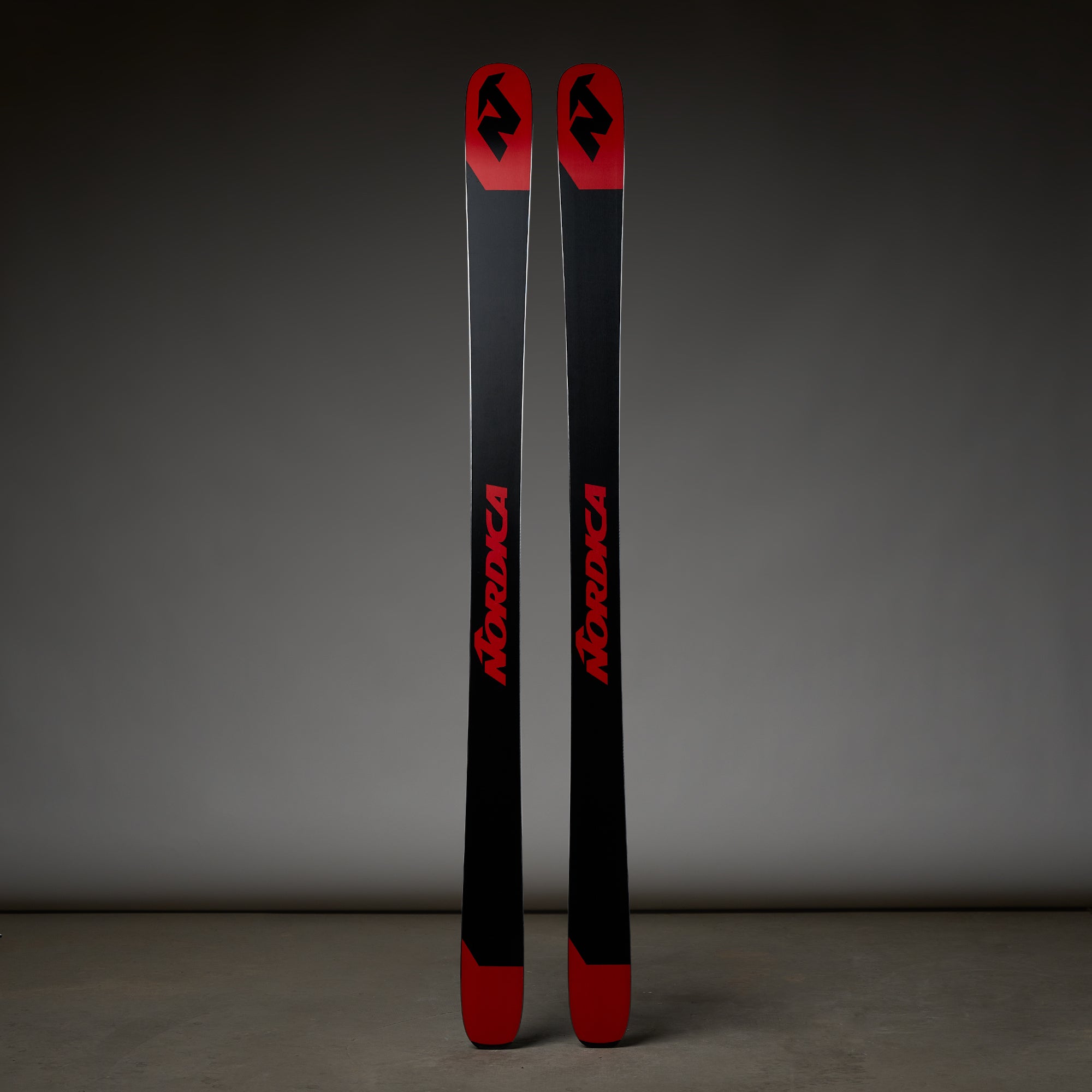 Nordica スキー 赤黒　上級者 Nordica スキー 赤黒 上級者 NORDICA（ノルディカ）2022-2023