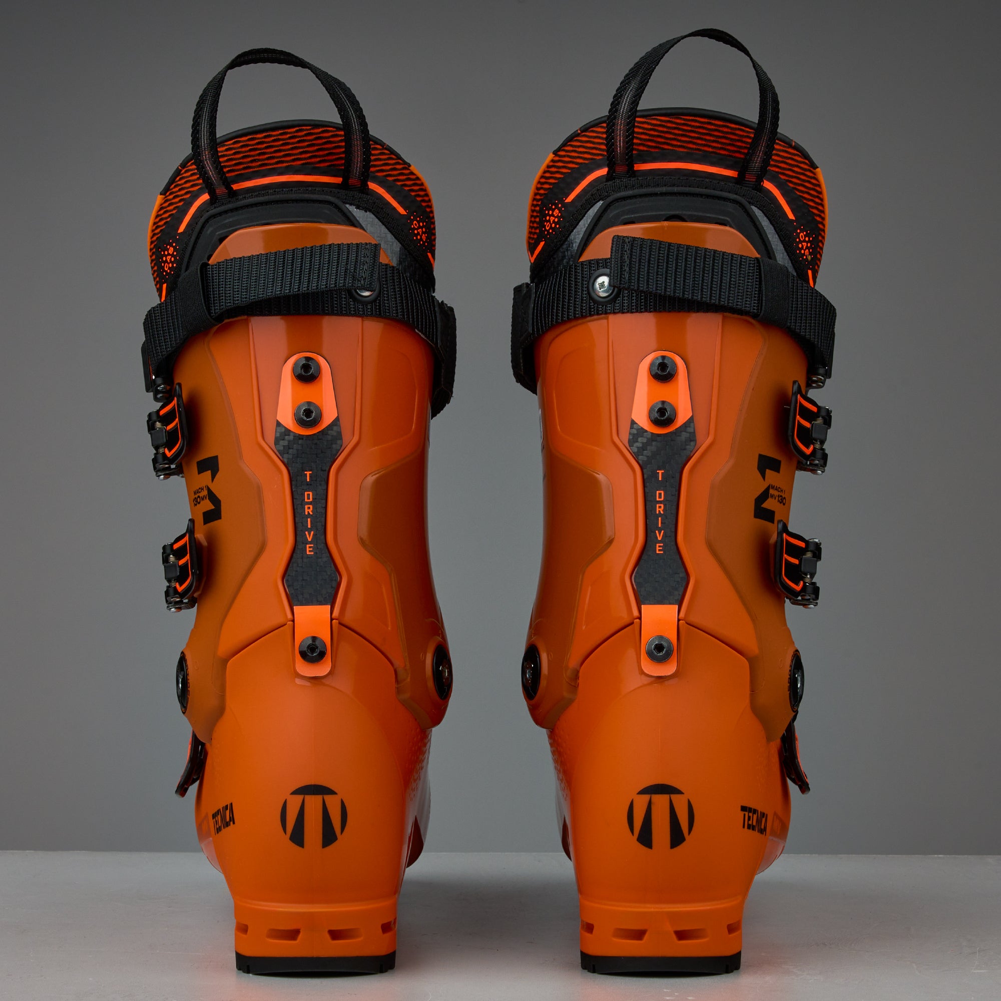 ミロ美品TECNICA MACH1 R LV フレックス130 25.5 2026 Tecnica Mach1 LV 130 Ski Boot Review | SKI