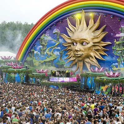 Watch Tomorrowland: Live Stream