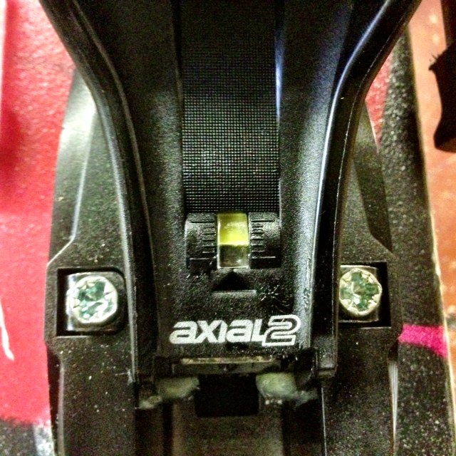 How to set the forward pressure on Rossignol Axial ski bindings