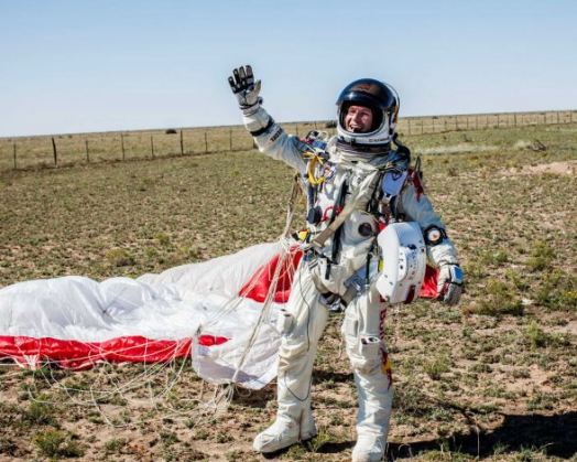 Red Bull Stratos, Space Jump, Sky Dive, Felix Baumgartner